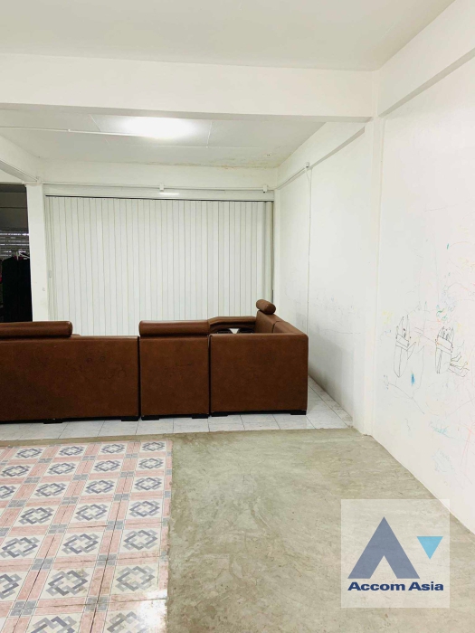 7  Building For Sale in Sukhumvit ,Bangkok BTS Thong Lo AA35609