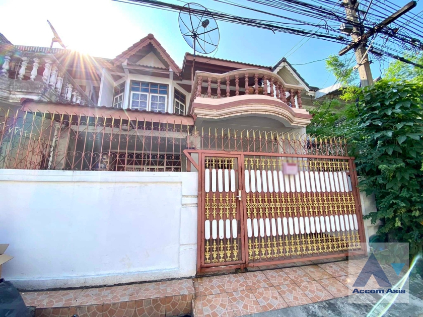  2  4 br Townhouse For Sale in Sukhumvit ,Bangkok BTS On Nut AA35630