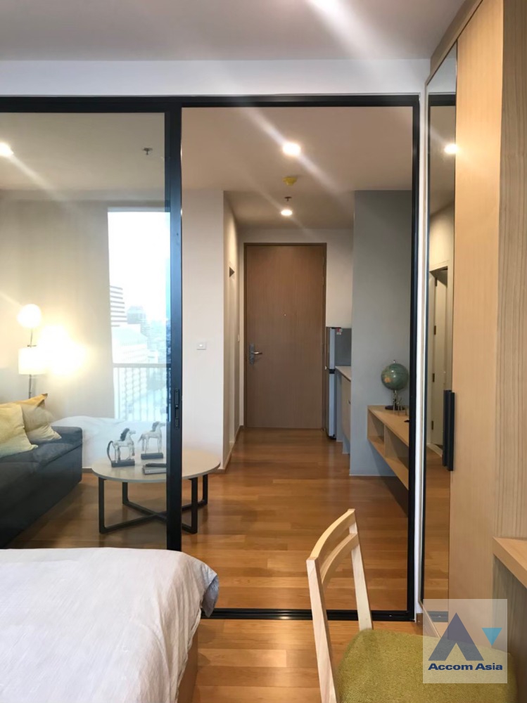 6  1 br Condominium For Sale in Silom ,Bangkok BTS Surasak at Noble Revo Silom AA35655
