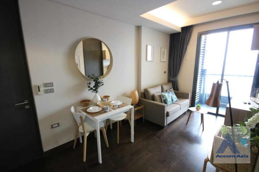  2  1 br Condominium For Sale in Sukhumvit ,Bangkok BTS Phrom Phong at The Lumpini 24 AA35672