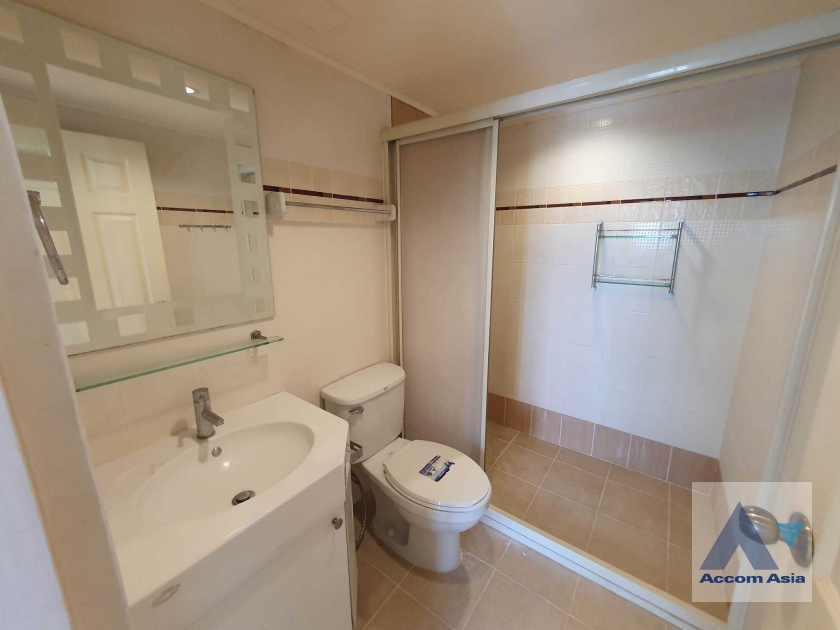 5  2 br Condominium For Sale in Pattanakarn ,Bangkok BTS On Nut at Lumpini Ville Sukhumvit 77 AA35683