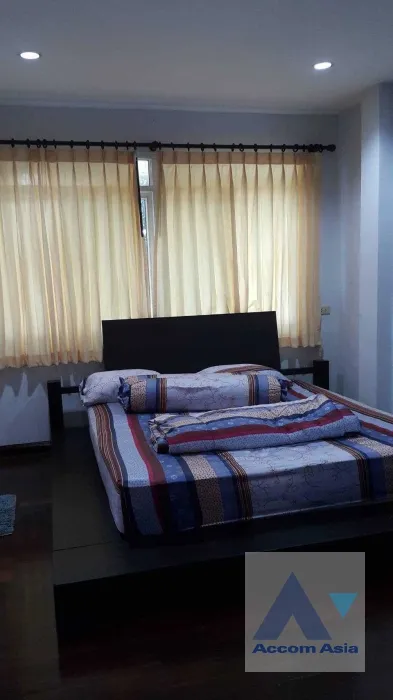 unitPrivate Swimming Pool |  3 Bedrooms  House For Sale in Bang Na, Bangkok  (AA35701)