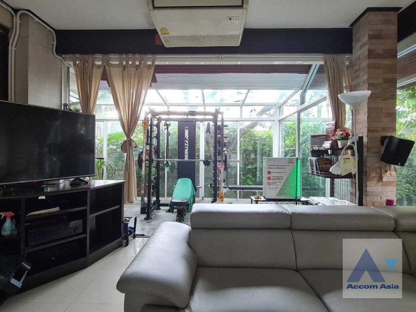  1  3 br House For Sale in Bang Na ,Bangkok  AA35701