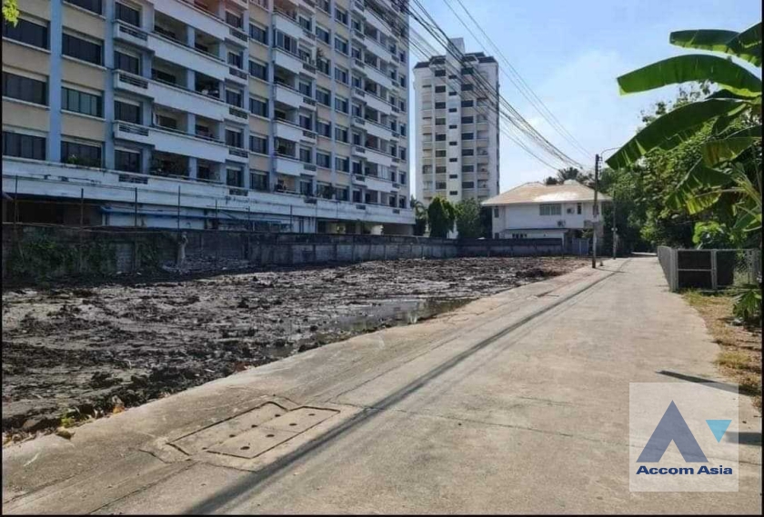  2  Land For Sale in Bang Na ,Bangkok  AA35702