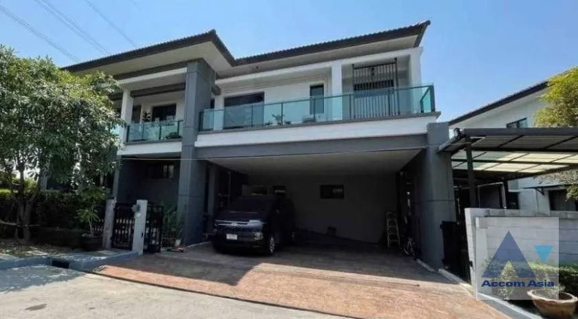 unit 5 Bedrooms  House For Sale in Samutprakan, Samutprakan  near BTS Bang Na (AA35703)