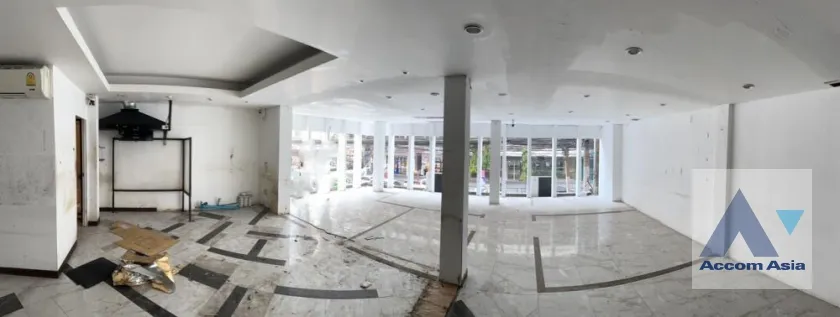 unit 2 Bedrooms  Shophouse For Rent in Sukhumvit, Bangkok  near BTS Asok (AA35723)