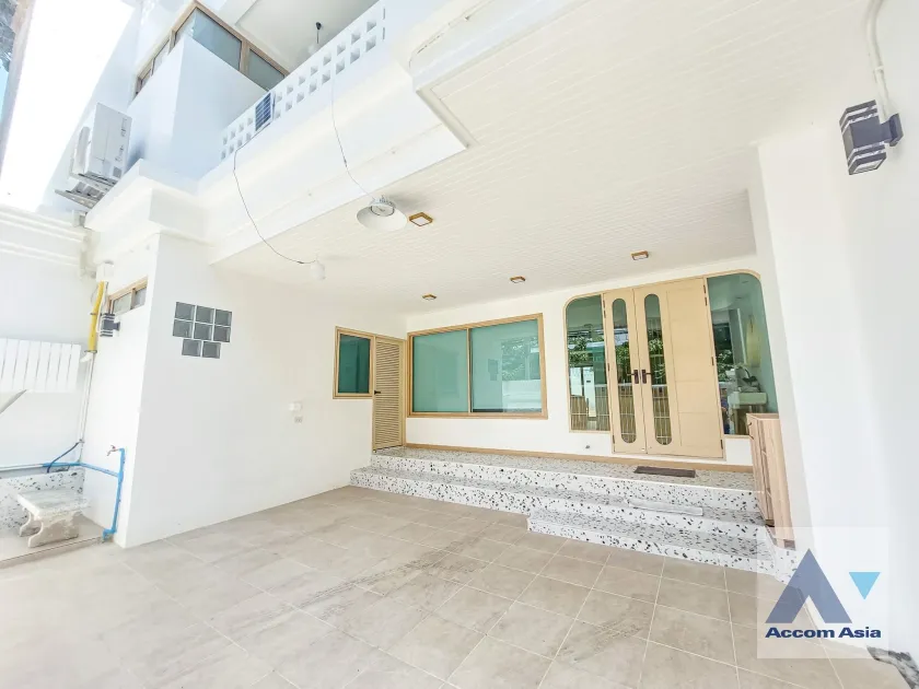  1  4 br House for rent and sale in Sukhumvit ,Bangkok BTS Thong Lo AA35744