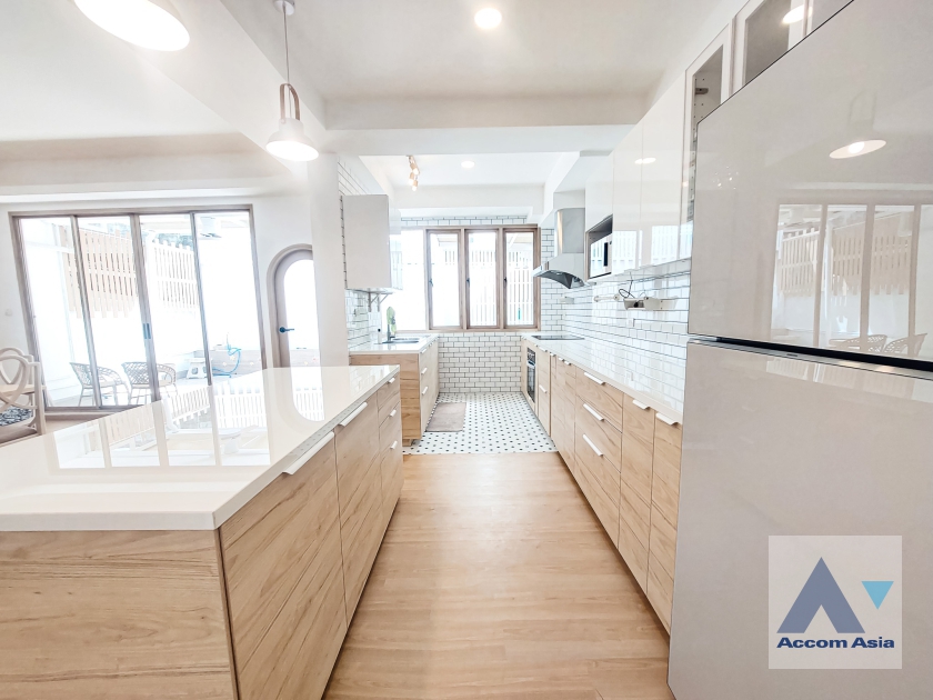 9  4 br House for rent and sale in Sukhumvit ,Bangkok BTS Thong Lo AA35744