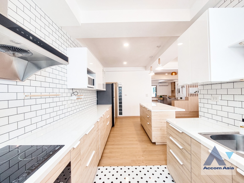 11  4 br House for rent and sale in Sukhumvit ,Bangkok BTS Thong Lo AA35744