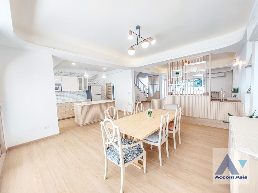 14  4 br House for rent and sale in Sukhumvit ,Bangkok BTS Thong Lo AA35744