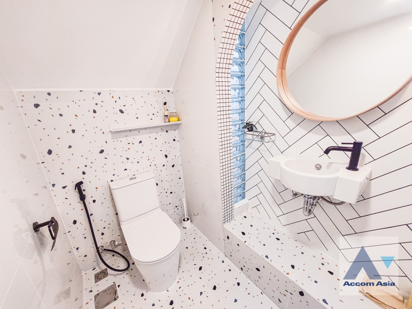 16  4 br House for rent and sale in Sukhumvit ,Bangkok BTS Thong Lo AA35744