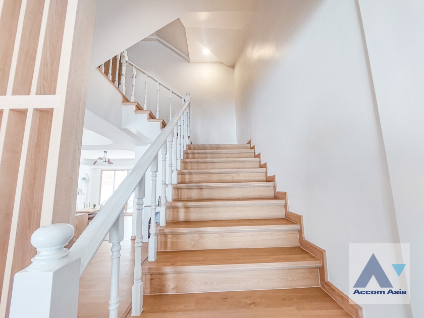 17  4 br House for rent and sale in Sukhumvit ,Bangkok BTS Thong Lo AA35744