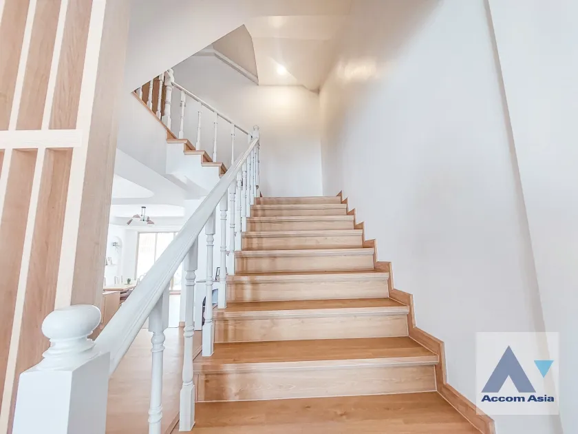 17  4 br House for rent and sale in Sukhumvit ,Bangkok BTS Thong Lo AA35744