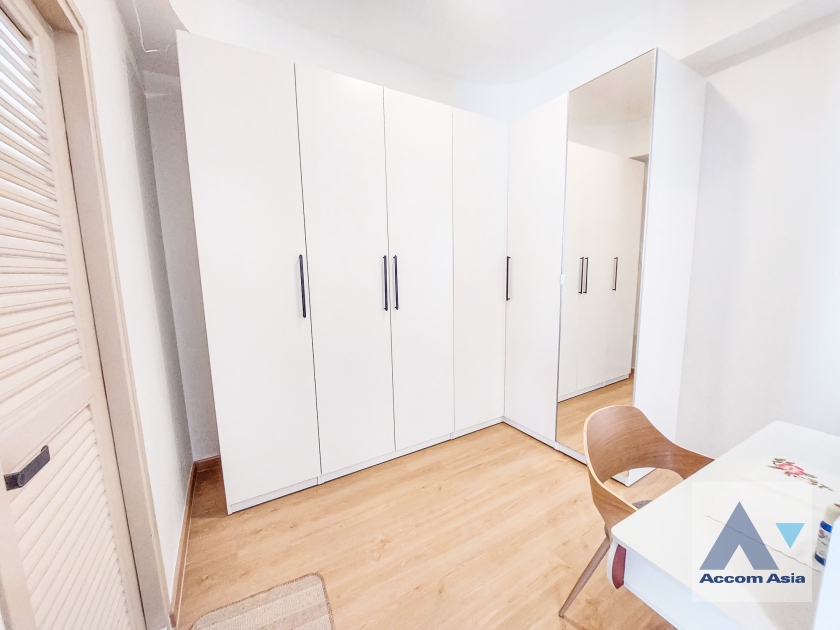 23  4 br House for rent and sale in Sukhumvit ,Bangkok BTS Thong Lo AA35744