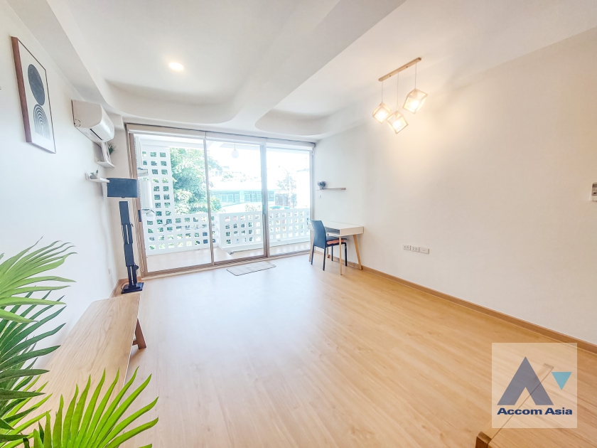 34  4 br House for rent and sale in Sukhumvit ,Bangkok BTS Thong Lo AA35744