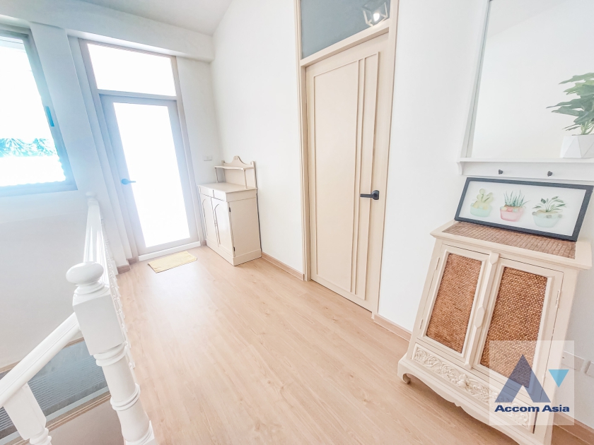 37  4 br House for rent and sale in Sukhumvit ,Bangkok BTS Thong Lo AA35744