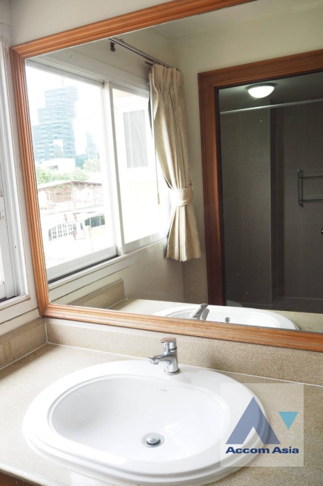 5  2 br Apartment For Rent in Ploenchit ,Bangkok BTS Ploenchit at Classic Elegance Residence AA35745