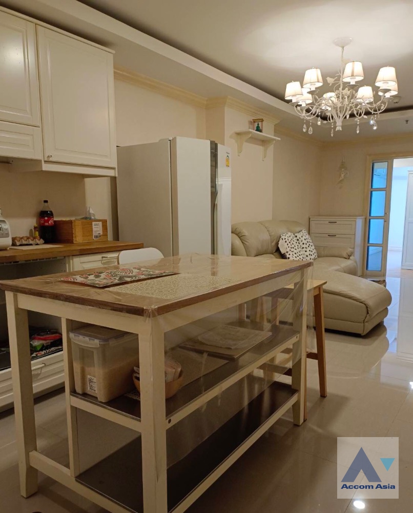  2  1 br Condominium For Sale in Silom ,Bangkok BTS Surasak at Nusa State Tower AA35748
