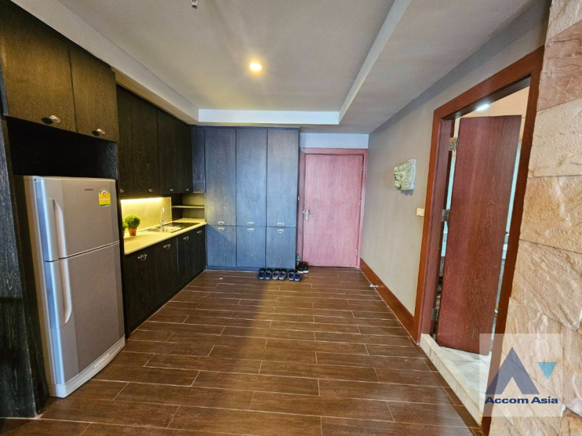  1  1 br Condominium For Sale in Silom ,Bangkok BTS Surasak at Nusa State Tower AA35749