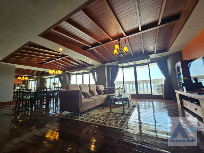  2  1 br Condominium For Sale in Silom ,Bangkok BTS Surasak at Nusa State Tower AA35749