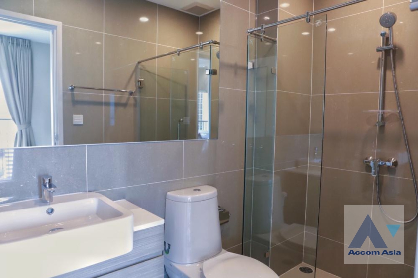 12  2 br Condominium For Sale in Ratchadaphisek ,Bangkok MRT Thailand Cultural Center at Noble Revolve Ratchada 2 AA35753