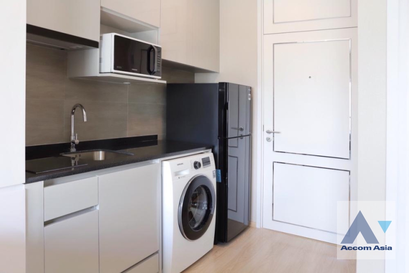  1  2 br Condominium For Sale in Ratchadaphisek ,Bangkok MRT Thailand Cultural Center at Noble Revolve Ratchada 2 AA35753