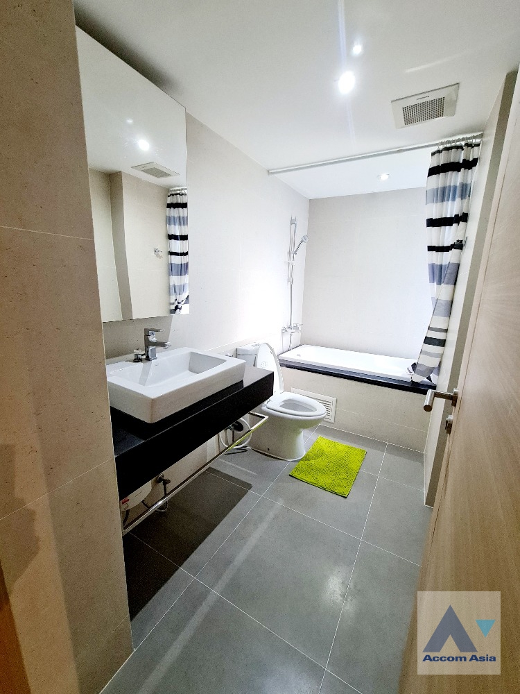 12  1 br Condominium For Rent in Sukhumvit ,Bangkok BTS Ekkamai at Socio Sukhumvit 61 AA35755