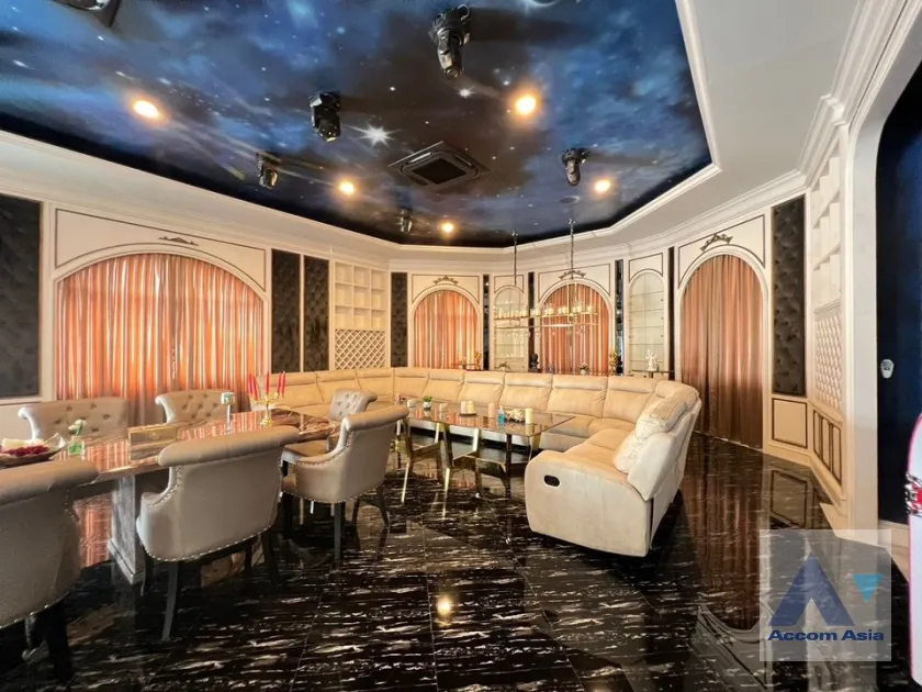 21  10 br House For Sale in Petchkasem ,Bangkok  AA35759