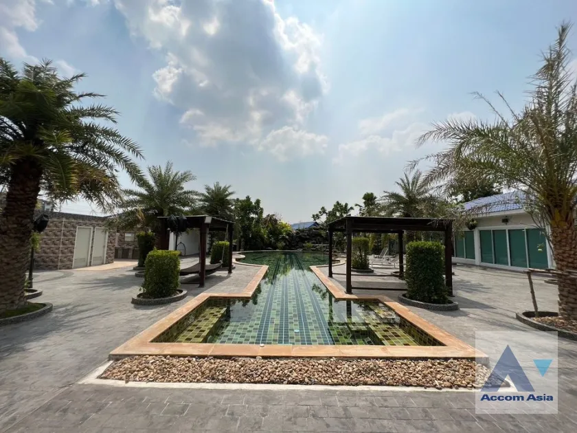 38  10 br House For Sale in Petchkasem ,Bangkok  AA35759