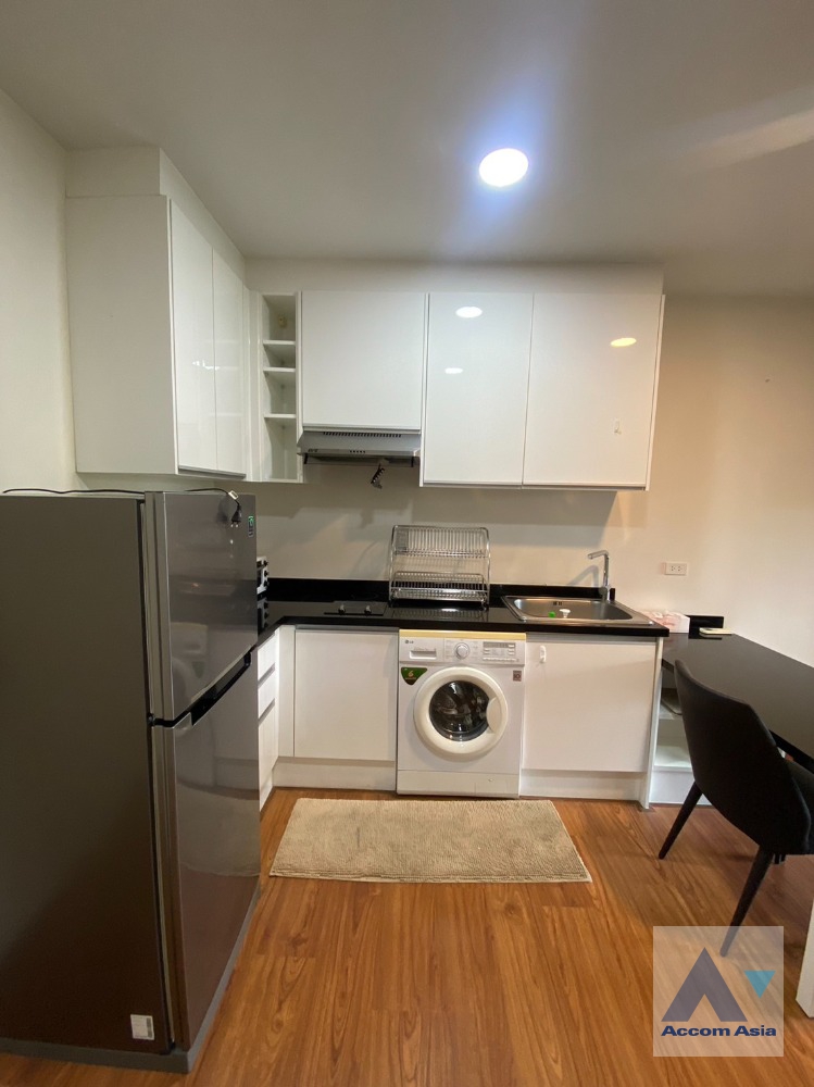  1  2 br Condominium For Sale in Sukhumvit ,Bangkok BTS Phrom Phong at The Seed Musee Sukhumvit 26 AA35774