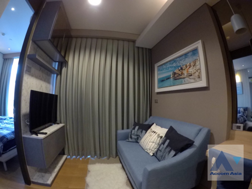  2  1 br Condominium For Sale in Sukhumvit ,Bangkok BTS Phrom Phong at The Lumpini 24 AA35786