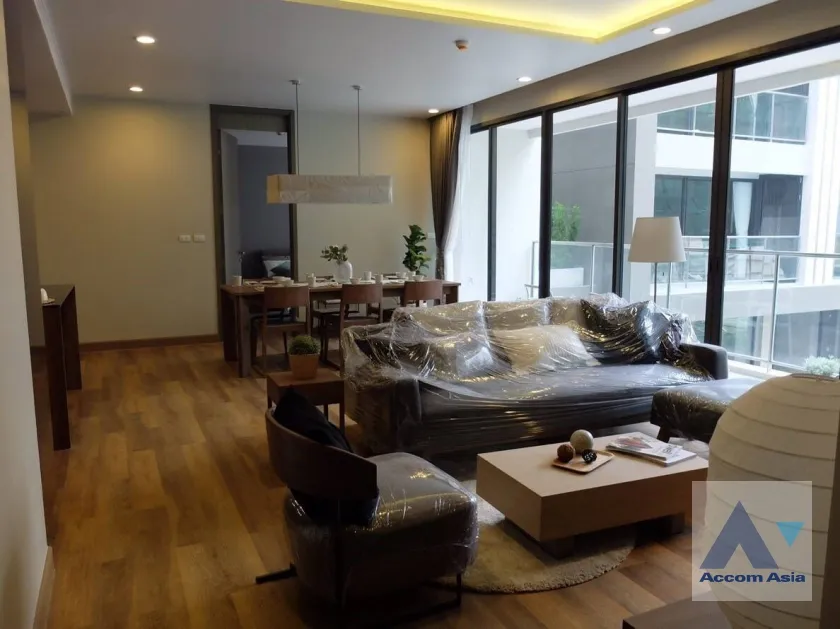 unit 3 Bedrooms  Apartment For Rent & Sale in Sukhumvit, Bangkok  near BTS Phrom Phong (AA35787)