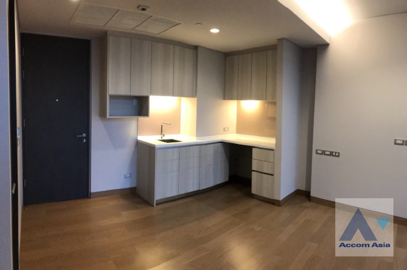  2  1 br Condominium For Sale in Sukhumvit ,Bangkok BTS Phrom Phong at The Lumpini 24 AA35808