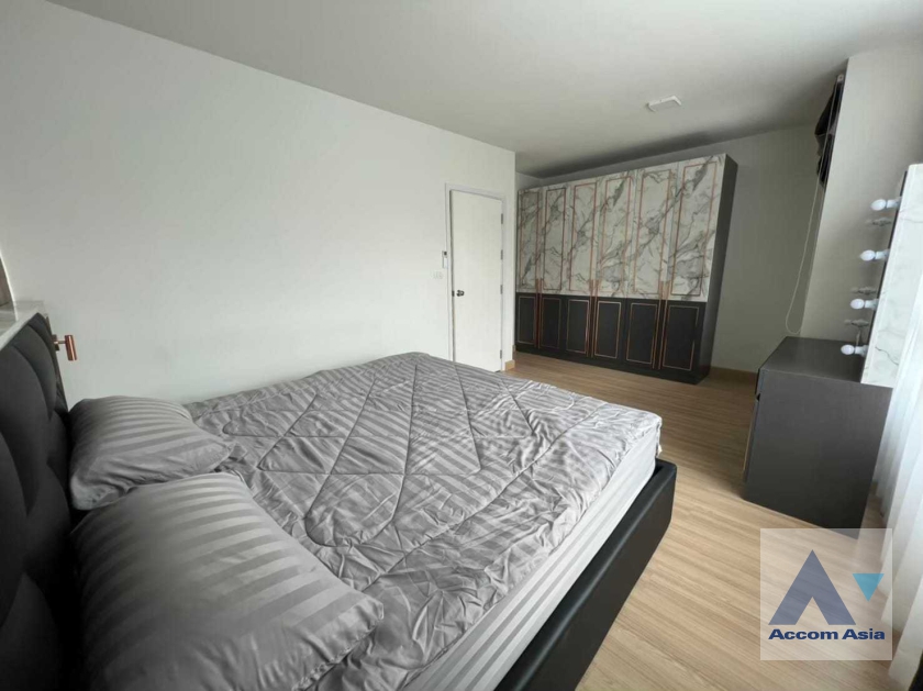 12  3 br Townhouse For Rent in Ratchadaphisek ,Bangkok MRT Sutthisan at The Connect UP 3 AA35835