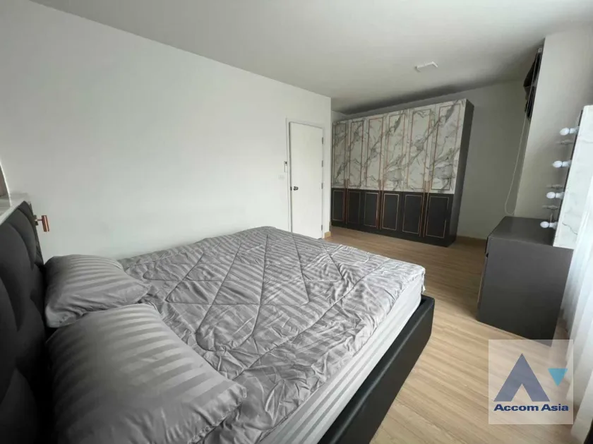 12  3 br Townhouse For Rent in Ratchadaphisek ,Bangkok MRT Sutthisan at The Connect UP 3 AA35835