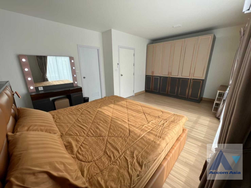 9  3 br Townhouse For Rent in Ratchadaphisek ,Bangkok MRT Sutthisan at The Connect UP 3 AA35835