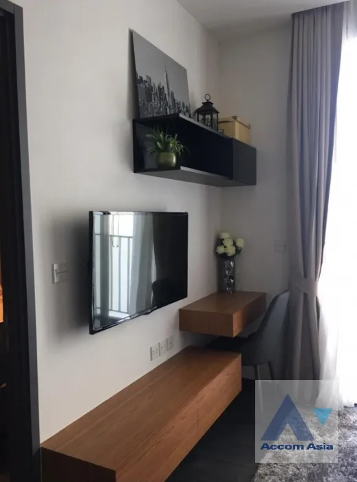 unitEdge Sukhumvit 23 Condominium