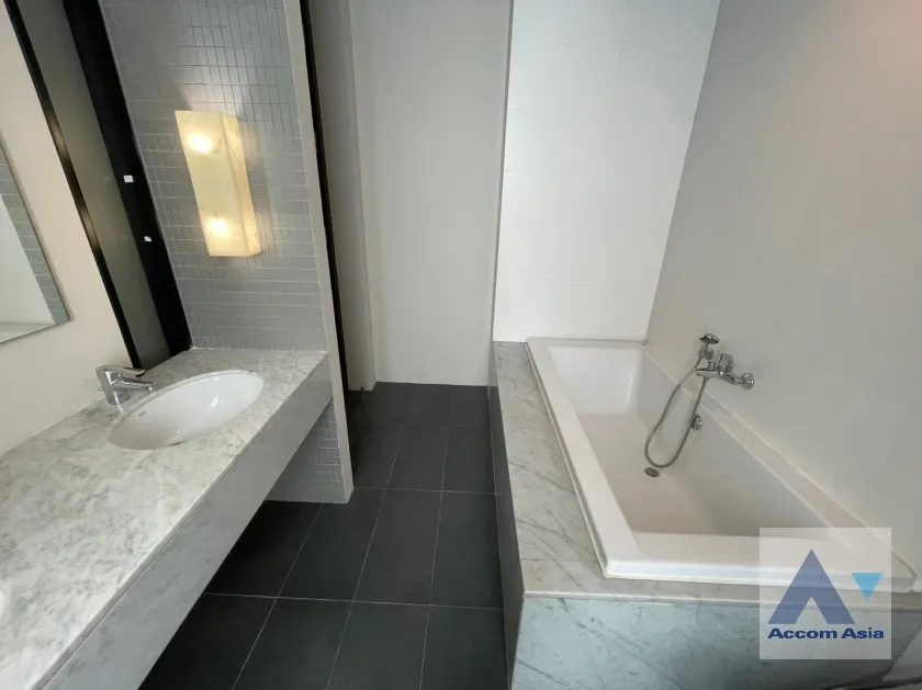 33  3 br Apartment For Rent in Sukhumvit ,Bangkok BTS Thong Lo at Comfort Residence in Thonglor AA35878