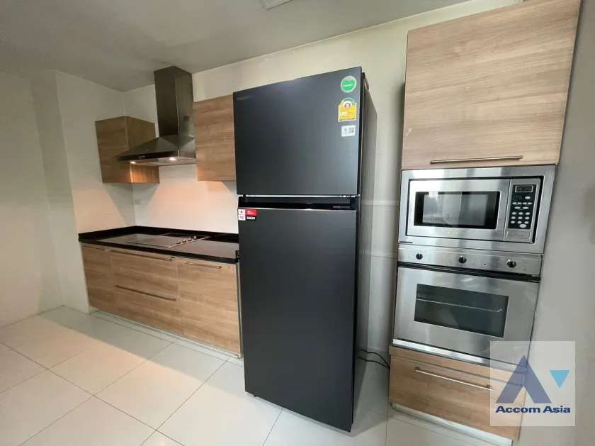 unit 3 Bedrooms  Apartment For Rent in Sukhumvit, Bangkok  near BTS Thong Lo (AA35878)