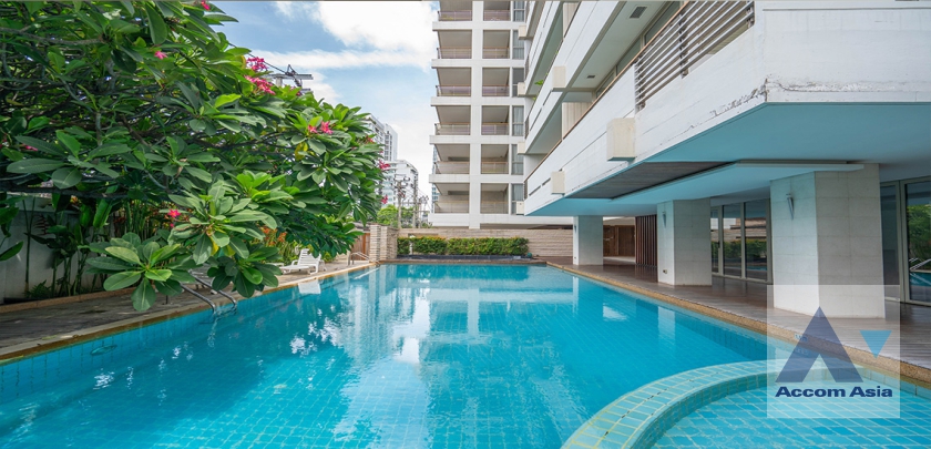  2  3 br Apartment For Rent in Ploenchit ,Bangkok MRT Lumphini - BTS Ploenchit at Modern Retro - 2 Units / floor AA35896