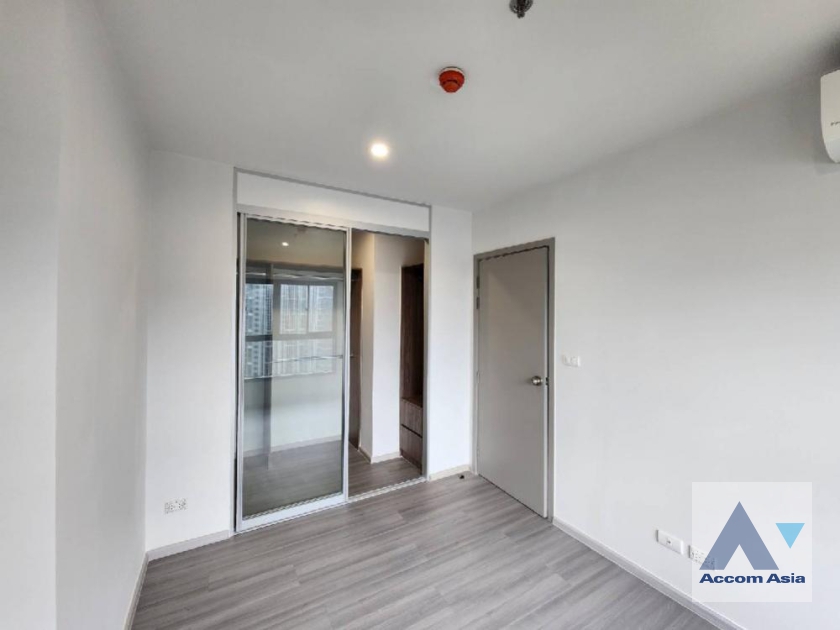 4  2 br Condominium For Sale in Phaholyothin ,Bangkok  at The Parkland Charan-Pinklao AA35897