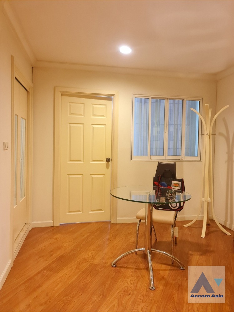  1  1 br Condominium For Sale in Sathorn ,Bangkok BRT Thanon Chan at Lumpini Suite Ratchada AA35898