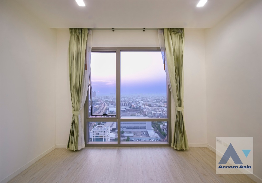 7  2 br Condominium For Sale in Rama 3 ,Bangkok BRT Rama IX Bridge at Star View Condominium AA35911