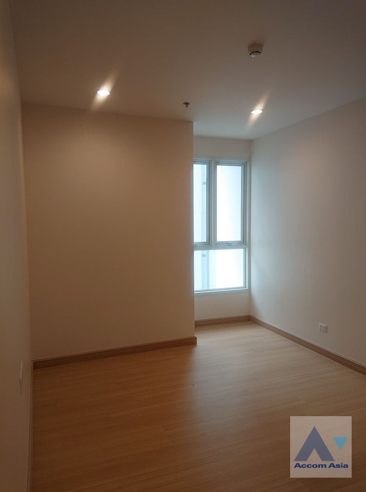 5  1 br Condominium For Sale in Sathorn ,Bangkok BRT Wat Dan at Supalai Riva Grande Rama 3 AA35913