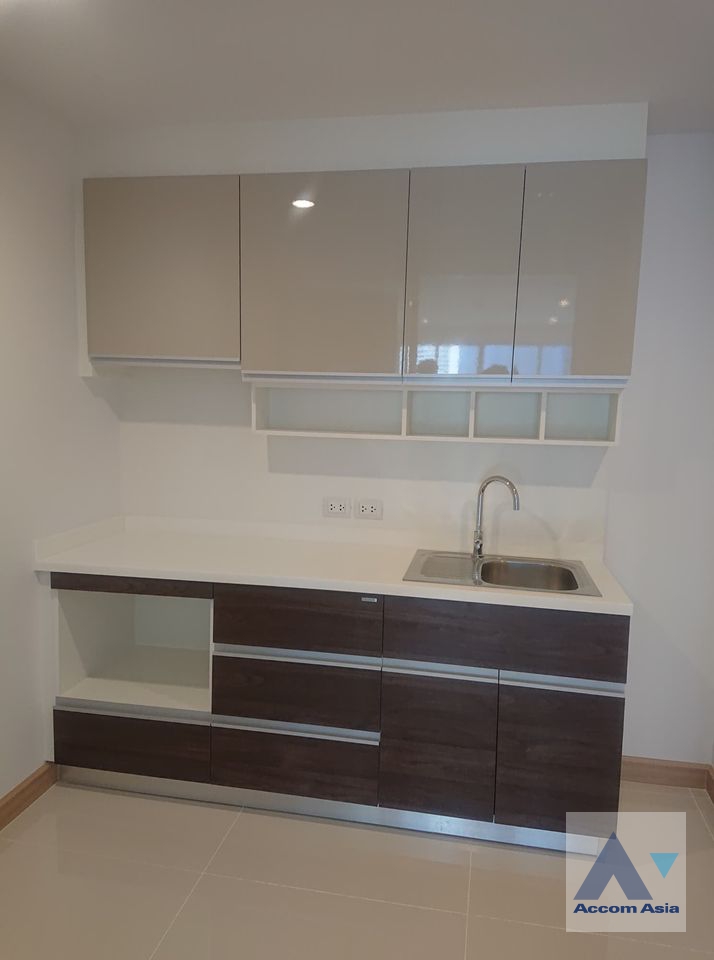 4  1 br Condominium For Sale in Sathorn ,Bangkok BRT Wat Dan at Supalai Riva Grande Rama 3 AA35913