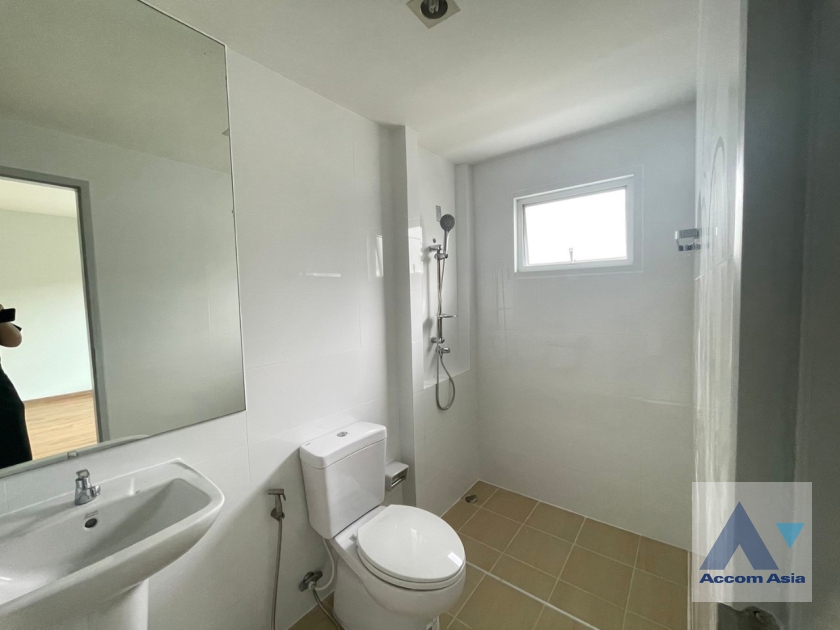 10  4 br House for rent and sale in Phaholyothin ,Bangkok MRT Lat Phrao AA35914