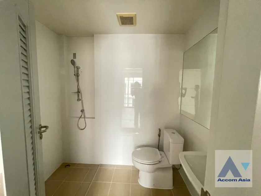 9  4 br House for rent and sale in Phaholyothin ,Bangkok MRT Lat Pharo AA35914