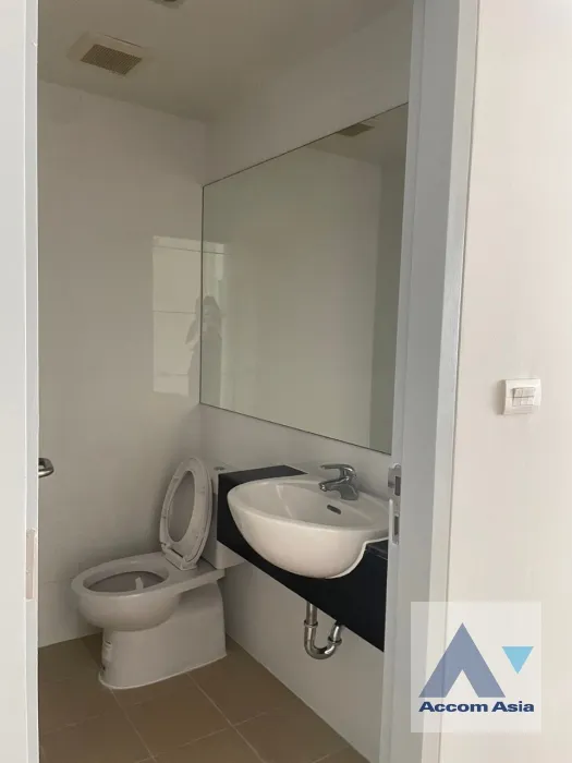 12  4 br House for rent and sale in Phaholyothin ,Bangkok MRT Lat Pharo AA35914
