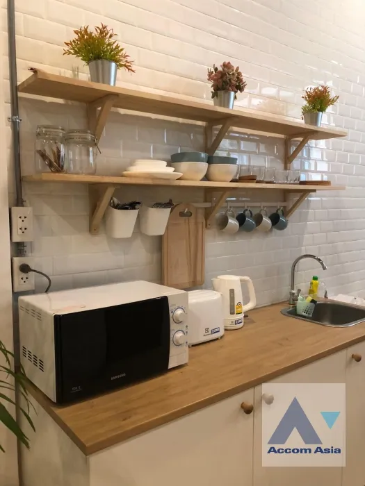 6  2 br House For Rent in Dusit ,Bangkok  AA35917