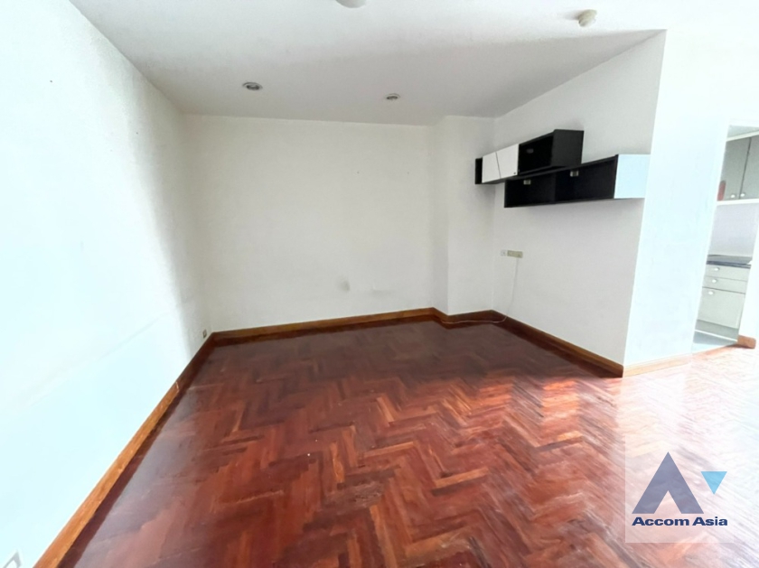 5  1 br Condominium For Sale in Phaholyothin ,Bangkok BTS Phaya Thai - ARL Phayathai at Phayathai Plaza AA35946